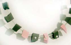COLLIER FLIP FLOP